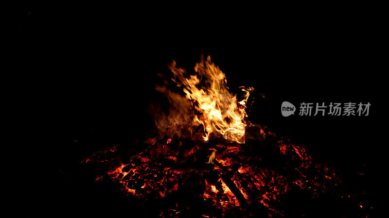 “Holika Dahan”或“Lohri”的节日